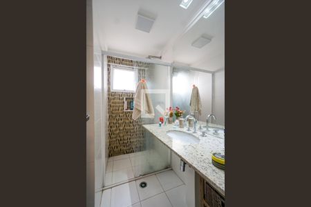 Apartamento à venda com 250m², 4 quartos e 4 vagasBanheiro da suíte 04