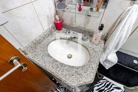 Apartamento à venda com 70m², 2 quartos e 2 vagas Apartamento à venda com 70m², 2 quartos e 2 vagasBanheiro 01 da Suíte - Torneira