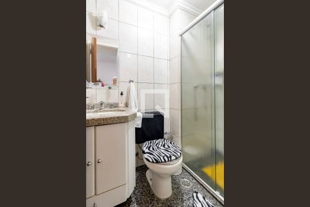 Apartamento à venda com 70m², 2 quartos e 2 vagas Apartamento à venda com 70m², 2 quartos e 2 vagasBanheiro 01 da Suíte