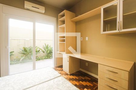 Quarto 1 de apartamento para alugar com 2 quartos, 86m² em Rio Branco, Porto Alegre