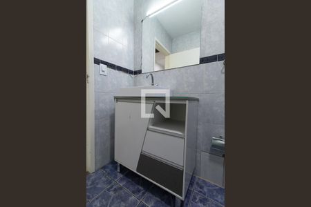 Casa à venda com 150m², 4 quartos e 2 vagasBanheiro 1