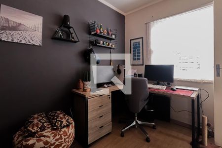 Casa à venda com 300m², 3 quartos e 3 vagasQuarto de Serviço