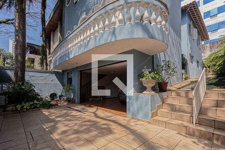 Casa à venda com 300m², 3 quartos e 3 vagasGaragem