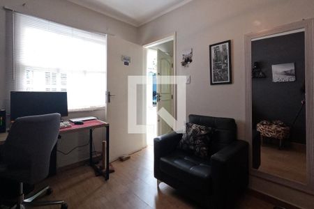 Casa à venda com 300m², 3 quartos e 3 vagasQuarto de Serviço