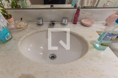 Apartamento à venda com 129m², 3 quartos e 3 vagasBanheiro da Suíte 2