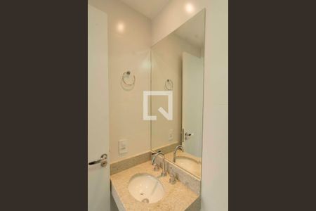 Banheiro de apartamento para alugar com 2 quartos, 50m² em Vila Dom Pedro Ii, São Paulo