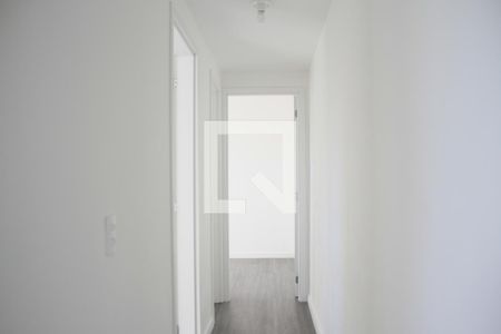Corredor de apartamento para alugar com 2 quartos, 47m² em Vila Carmosina, São Paulo