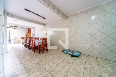 Casa à venda com 302m², 4 quartos e 2 vagas Casa à venda com 302m², 4 quartos e 2 vagasSalão