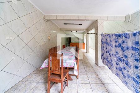 Casa à venda com 302m², 4 quartos e 2 vagas Casa à venda com 302m², 4 quartos e 2 vagasSalão