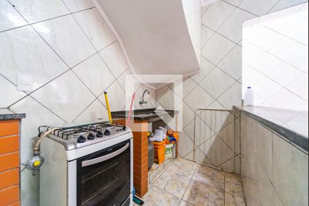Casa à venda com 302m², 4 quartos e 2 vagas Casa à venda com 302m², 4 quartos e 2 vagasCozinha do Salão