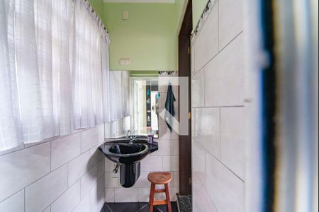 Casa à venda com 302m², 4 quartos e 2 vagas Casa à venda com 302m², 4 quartos e 2 vagasBanheiro da Cozinha