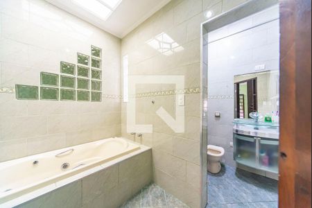 Casa à venda com 302m², 4 quartos e 2 vagas Casa à venda com 302m², 4 quartos e 2 vagasBanheiro do Quarto 1