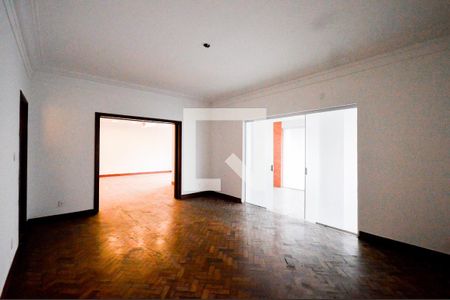 Sala 2 de casa para alugar com 4 quartos, 400m² em Pacaembu, São Paulo