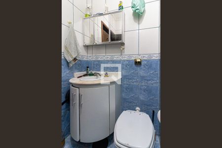 Casa à venda com 137m², 3 quartos e 4 vagasBanheiro da Suíte