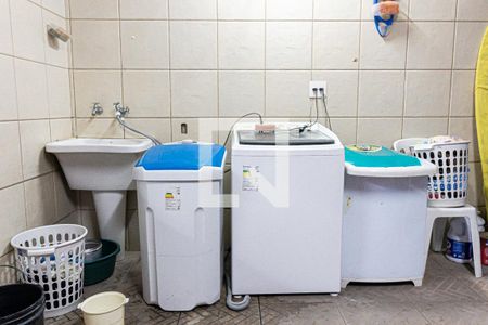 Casa à venda com 137m², 3 quartos e 4 vagasÁrea de Serviço 2