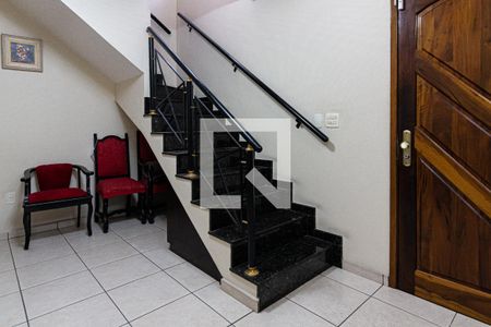 Sala de Estar - Escadas de casa à venda com 3 quartos, 137m² em Cidade Patriarca, São Paulo