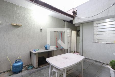 Casa à venda com 250m², 5 quartos e 4 vagas Casa à venda com 250m², 5 quartos e 4 vagasQuintal