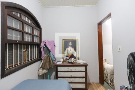 Casa à venda com 250m², 5 quartos e 4 vagas Casa à venda com 250m², 5 quartos e 4 vagasQuarto 2