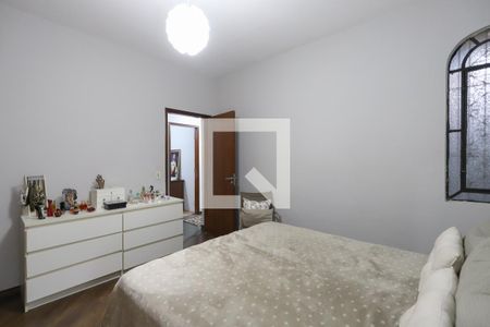 Casa à venda com 250m², 5 quartos e 4 vagas Casa à venda com 250m², 5 quartos e 4 vagasSuíte 1