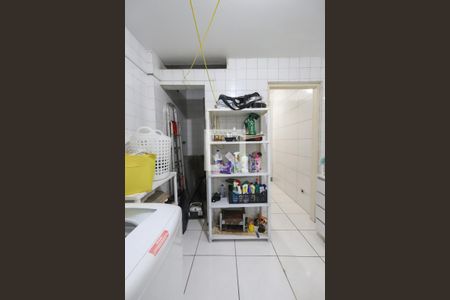 Casa à venda com 250m², 5 quartos e 4 vagas Casa à venda com 250m², 5 quartos e 4 vagasLavanderia