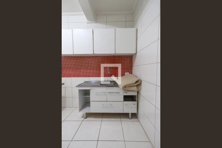 Casa à venda com 250m², 5 quartos e 4 vagas Casa à venda com 250m², 5 quartos e 4 vagasCozinha 2