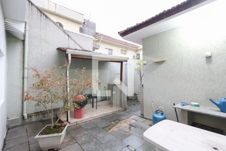 Casa à venda com 250m², 5 quartos e 4 vagas Casa à venda com 250m², 5 quartos e 4 vagasQuintal