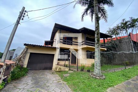 Casa para alugar com 250m², 4 quartos e 4 vagasFachada