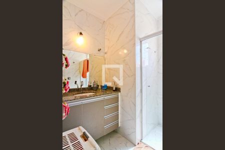 Casa à venda com 150m², 3 quartos e 2 vagas Casa à venda com 150m², 3 quartos e 2 vagasBanheiro da Suíte