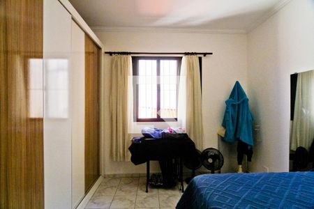 Casa à venda com 150m², 3 quartos e 2 vagas Casa à venda com 150m², 3 quartos e 2 vagasQuarto 1