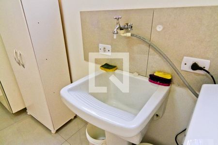 Casa à venda com 150m², 3 quartos e 2 vagas Casa à venda com 150m², 3 quartos e 2 vagasÁrea de Serviço