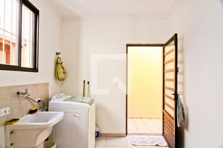 Casa à venda com 150m², 3 quartos e 2 vagas Casa à venda com 150m², 3 quartos e 2 vagasÁrea de Serviço