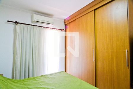 Casa à venda com 150m², 3 quartos e 2 vagas Casa à venda com 150m², 3 quartos e 2 vagasSuíte