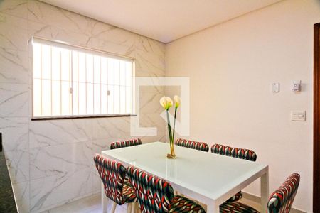 Casa à venda com 150m², 3 quartos e 2 vagas Casa à venda com 150m², 3 quartos e 2 vagasCozinha