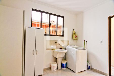 Casa à venda com 150m², 3 quartos e 2 vagas Casa à venda com 150m², 3 quartos e 2 vagasÁrea de Serviço