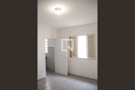 Casa para alugar com 40m², 1 quarto e sem vaga Casa para alugar com 40m², 1 quarto e sem vagaQuarto