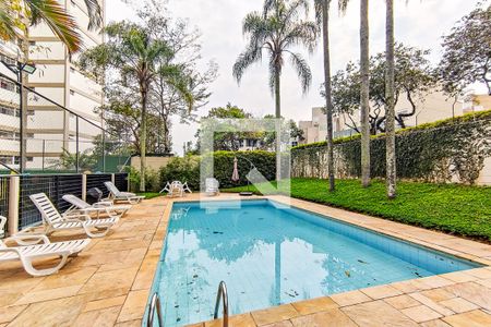 Apartamento à venda com 95m², 4 quartos e 1 vaga Apartamento à venda com 95m², 4 quartos e 1 vagaÁrea Comum - Piscina