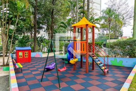Apartamento à venda com 95m², 4 quartos e 1 vaga Apartamento à venda com 95m², 4 quartos e 1 vagaÁrea Comum - Playground