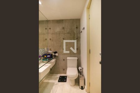 Apartamento à venda com 70m², 1 quarto e 2 vagasBanheiro