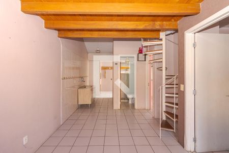 Sala de casa de condomínio à venda com 3 quartos, 69m² em Rubem Berta, Porto Alegre