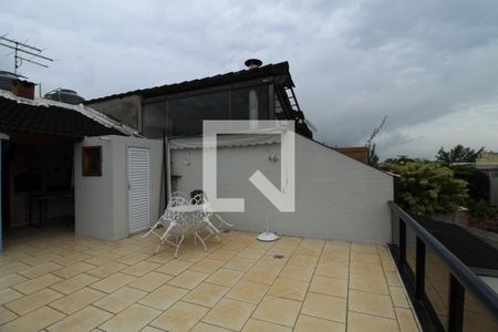 Apartamento à venda com 240m², 3 quartos e 2 vagasCobertura