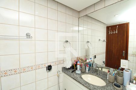 Apartamento à venda com 240m², 3 quartos e 2 vagasBanheiro Social