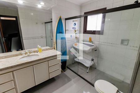 Casa para alugar com 550m², 3 quartos e 3 vagas Casa para alugar com 550m², 3 quartos e 3 vagasBanheiro da Suíte 3