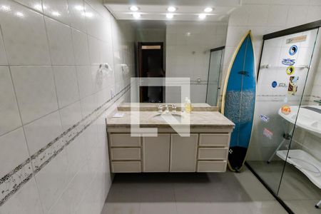 Casa para alugar com 550m², 3 quartos e 3 vagas Casa para alugar com 550m², 3 quartos e 3 vagasBanheiro da Suíte 3