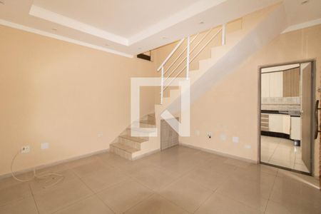 Sala de casa para alugar com 4 quartos, 130m² em Jardim Santa Cecília, Guarulhos