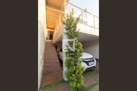 Casa à venda com 207m², 3 quartos e 3 vagasEntrada