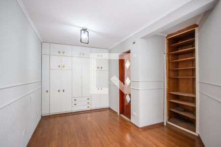 Casa à venda com 420m², 3 quartos e 3 vagas Casa à venda com 420m², 3 quartos e 3 vagasSuíte 3
