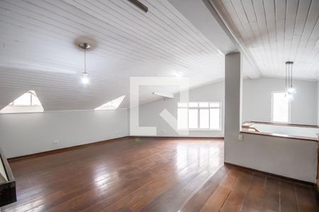 Casa à venda com 420m², 3 quartos e 3 vagas Casa à venda com 420m², 3 quartos e 3 vagasSala Multiuso