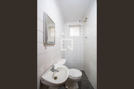 Casa à venda com 420m², 3 quartos e 3 vagas Casa à venda com 420m², 3 quartos e 3 vagasBanheiro de serviço