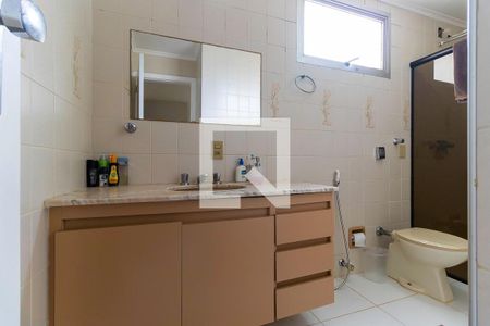 Banheiro da suíte de apartamento para alugar com 3 quartos, 110m² em Centro, Campinas