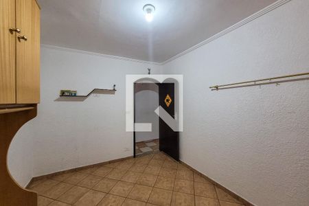 Casa à venda com 225m², 5 quartos e 2 vagas Casa à venda com 225m², 5 quartos e 2 vagasQuarto 2